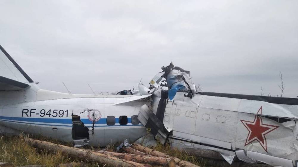 Самолет L-410 разорвало на части после крушения в Татарстане