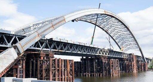 Один из самых дорогих мостов в истории: на строительстве Подольского моста выявили хищения на 150 млн грн