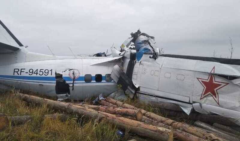 Официально: на борту самолета, упавшего в Татарстане, могли быть шесть жителей Уфы