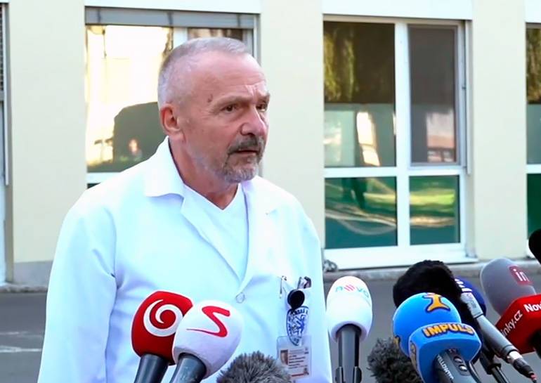 Лечащий врач президента Чехии сообщил подробности его госпитализации