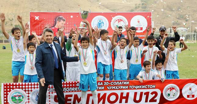 Команда ССШОР «Солор» стала победителем чемпионата Таджикистана среди детей до 12 лет