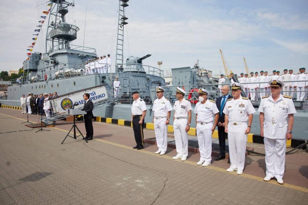 Украинское издание: Зеленский обещает возродить военно-морской флот, но строить его негде