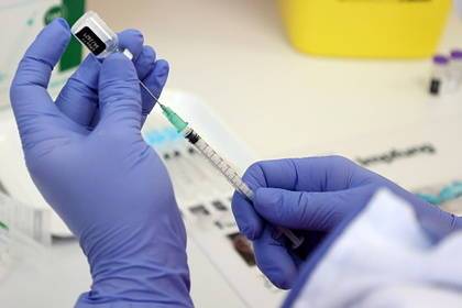 Ученые заявили о резком сокращении риска смерти от COVID-19 после вакцинации