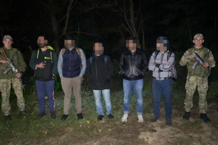 Полиция задержала на Закарпатье семь нелегалов из трех стран