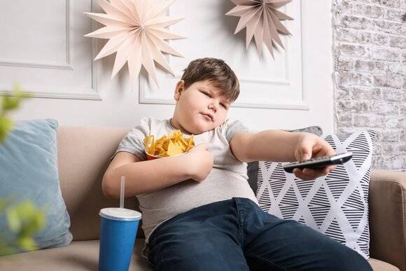 Эксперт рассказала, сколько детей в России страдают от избыточного веса