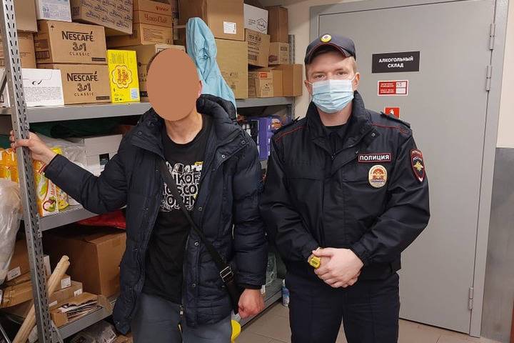 В Рязани 32-летний мужчина пытался украсть продукты в супермаркете