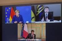 Зеленский поговорил с Меркель и Макроном о войне на Донбассе и &#171;нормандском&#187; саммите