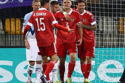 Сборная России забила два гола за четыре минуты в матче против Словении