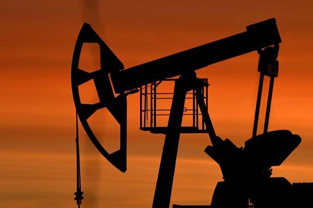 Фьючерсы на нефть WTI впервые за почти семь лет завершили торги выше 80 долларов за баррель