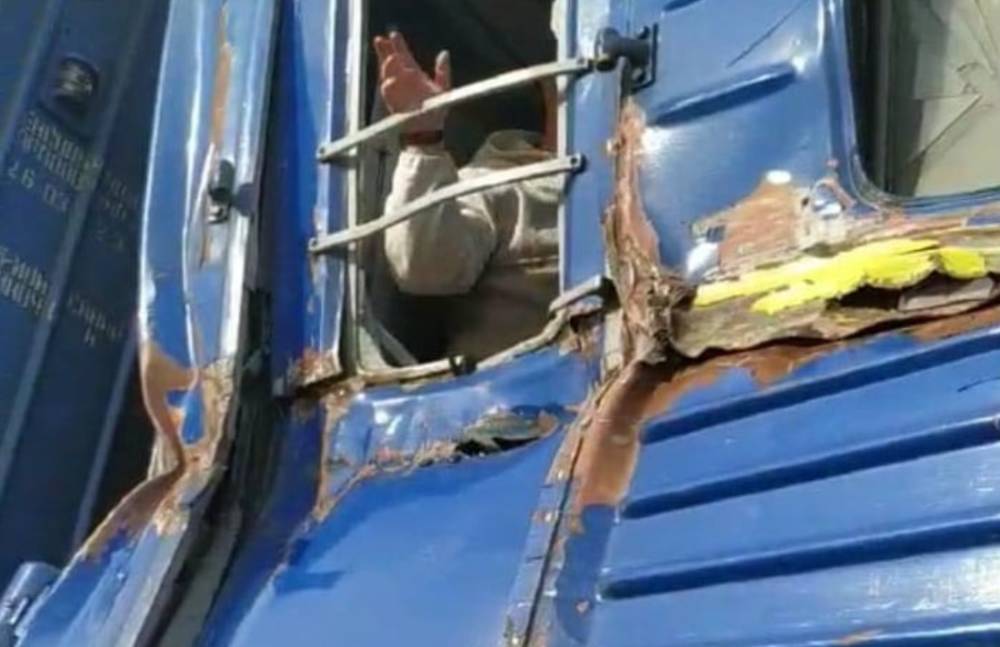 В Киевской области комбайн на переезде протаранил пассажирский поезд "Бахмут – Львов"