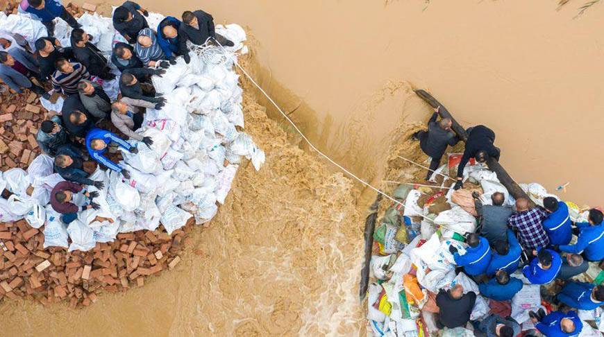В результате наводнений в китайской провинции Шаньси погибли 15 человек