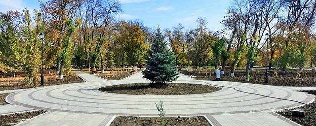 В Крыловском районе появился парк с детской площадкой и спортивным комплексом
