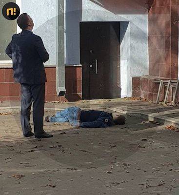 Фигурант дела выпрыгнул из окна здания ГСУ МВД по Москве и погиб.