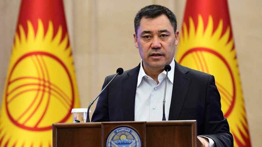Президент Киргизии распустил правительство страны