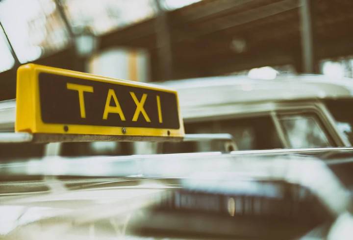 Ленобласть поделилась опытом внедрения законопроекта, регулирующего работу такси