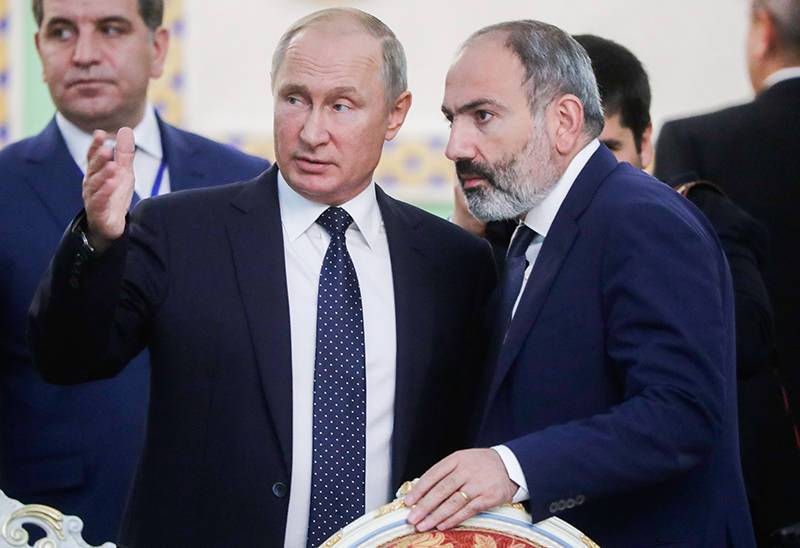 "Хочу сверить часы": Путин обратился к Пашиняну перед саммитом СНГ