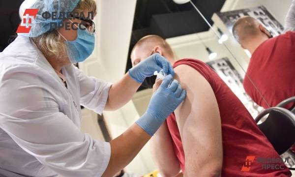 В Петербурге ввели обязательную вакцинацию для ряда отраслей
