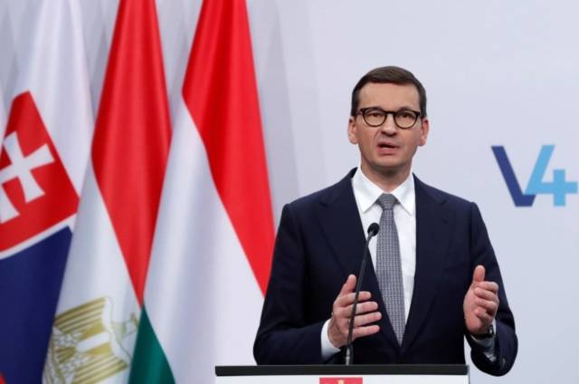 Премьер-министр Польши обвинил оппозицию во лжи о «Полексите»