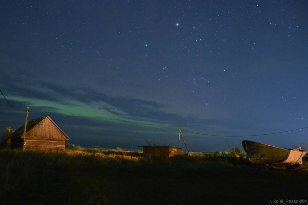 Яркое северное сияние наблюдали жители Новой Ладоги минувшей ночью