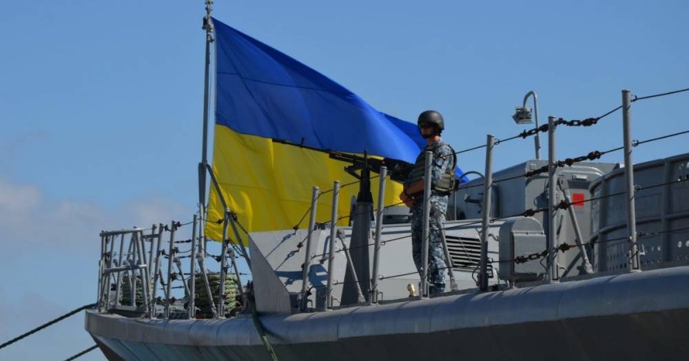 Аварийная ситуация на судне ВМС Украины в Черном море