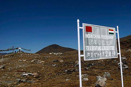 Китай и Индия готовятся к войне в Гималаях
