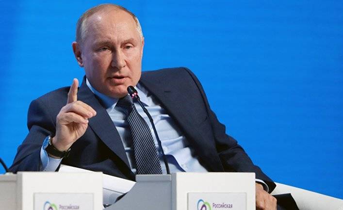 Bloomberg (США): Путин возвращается к строительству «финансовой крепости», наращивая резервы