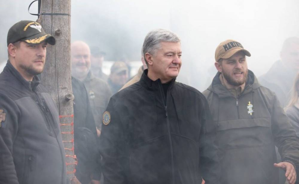 Мы всегда начеку и не сдадим Украину – Порошенко побывал на первых тактических сборах ОО “Res_Publika. Братья по оружию “