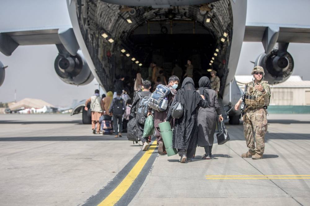 США намерены возобновить эвакуационные рейсы из Афганистана