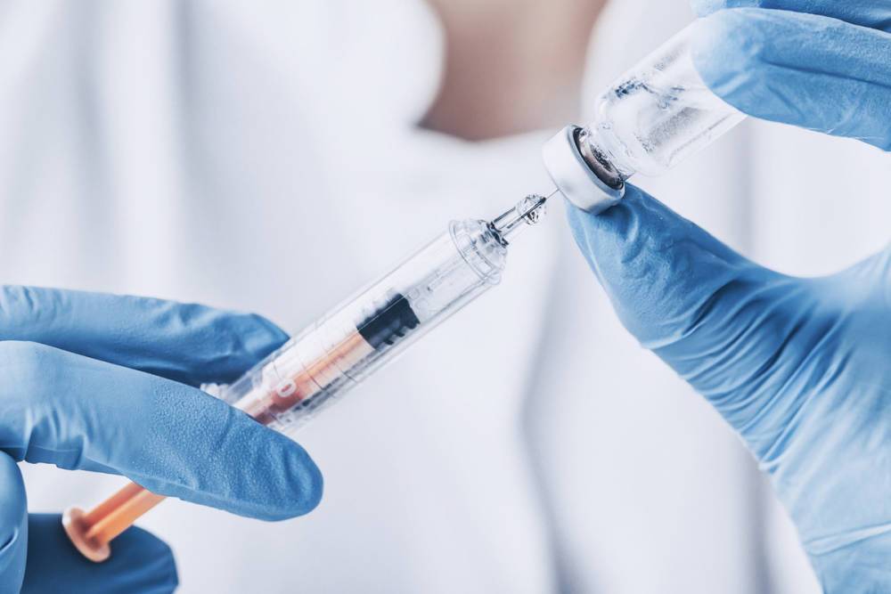 Более 167 тысяч доз вакцины от гриппа привезли в Новгородскую область