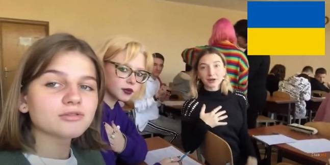 «Батько наш Бандера», – новый флешмоб украинской молодежи возмутил росТВ