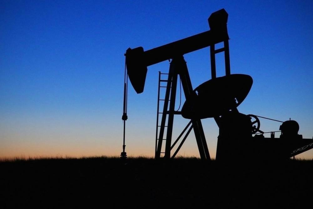Цена на нефть поднялась до максимальной отметки за три года