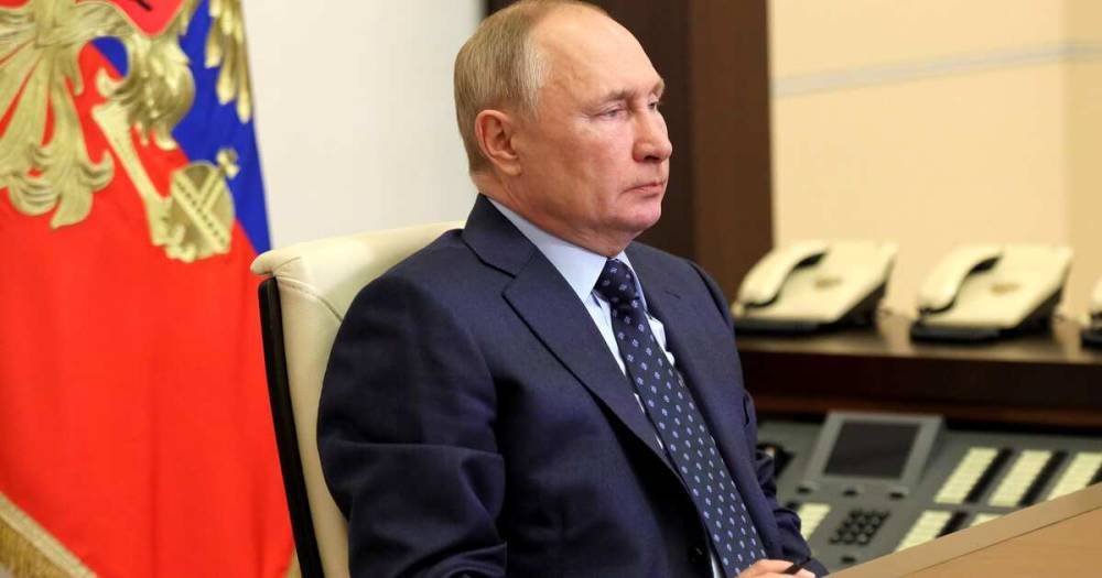 Путин призвал трудовых мигрантов в РФ "как минимум знать русский язык"