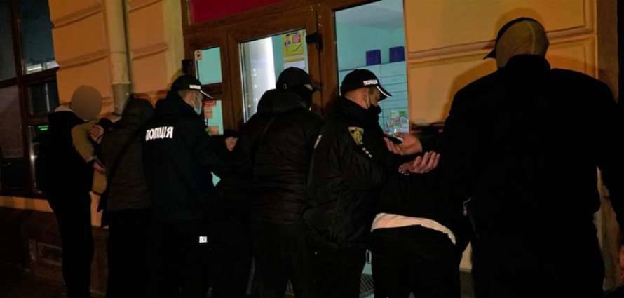 Во Львове преступники похитили девушку и требовали выкуп в 2 миллиона евро
