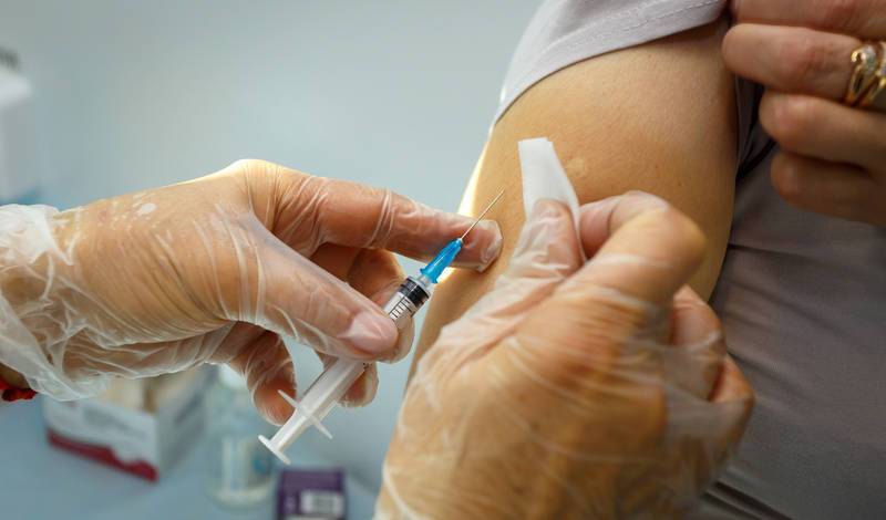 Институт гриппа в Петербурге начал испытания еще одной вакцины от коронавируса