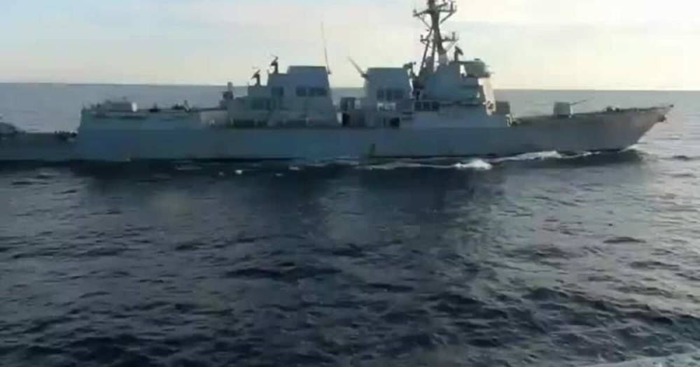 Корабль ВМС США попытался нарушить российскую границу