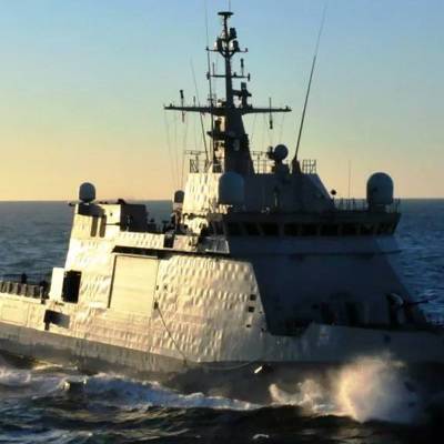 Российский корабль пресек попытку американского эсминца нарушить государственную границу