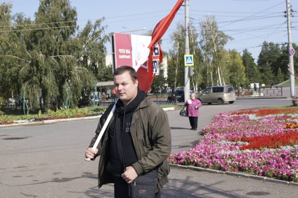 На пост мэра Омска подаст документы и активист «Левого фронта» Артём Казаков
