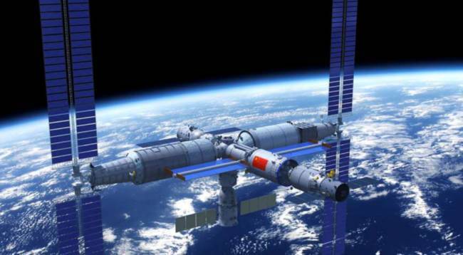 Китайские космонавты начали работы на орбитальной станции КНР