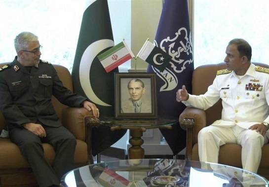 Иран и Пакистан обсуждают развитие военно-морского сотрудничества
