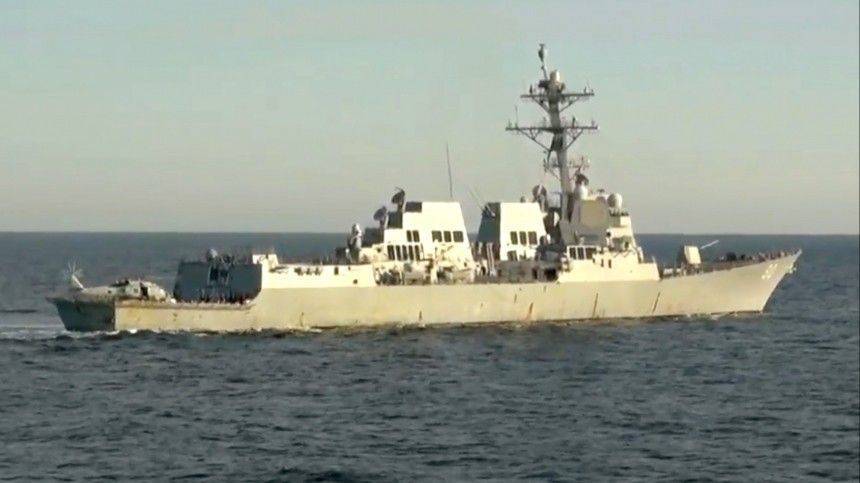Контр-адмирал Хмыров назвал инцидент с эсминцем США в Японском море провокацией