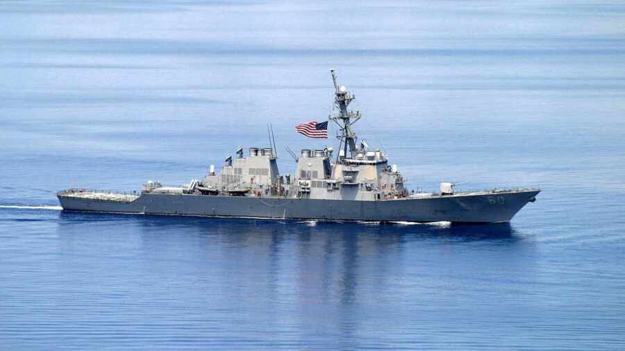 ВМС США отрицают, что их эсминец нарушил международное право