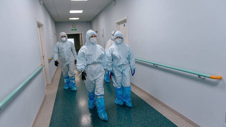 За сутки в России выявили 33 208 новых случаев коронавируса