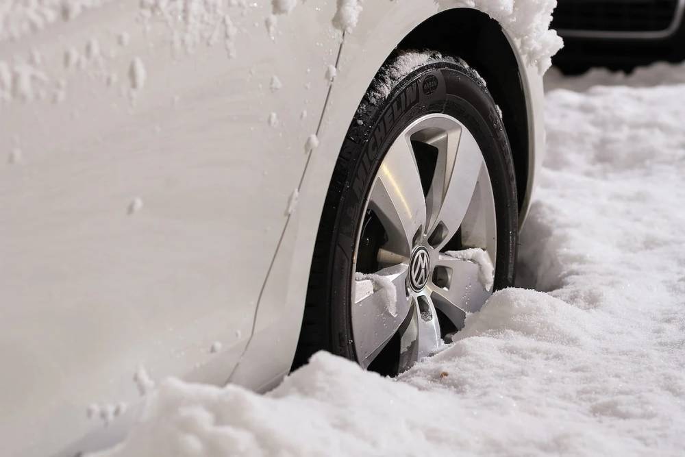 Россиянам напомнили о правилах подготовки автомобилей к зиме