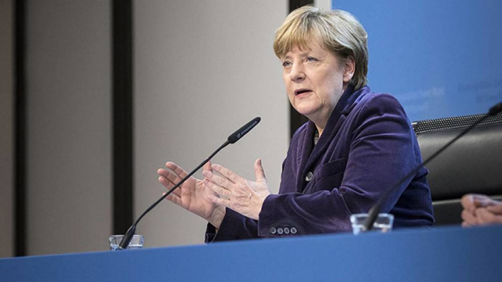 Меркель в беседе с Эрдоганом исключила переход ФРГ на президентскую форму правления