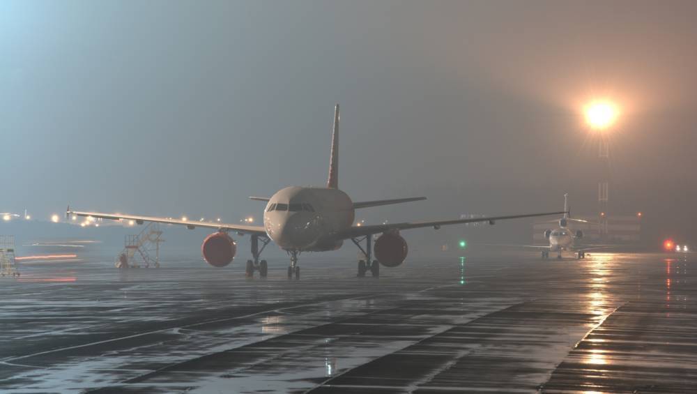 Из-за тумана в Новосибирске задержали прилет десяти авиарейсов