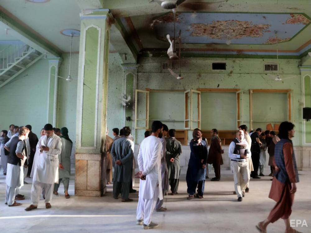 ИГИЛ взял на себя ответственность за теракт в самой большой шиитской мечети в Кандагаре