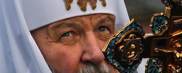 Самолет с патриархом Кириллом не смог приземлиться в Орле из-за погодных условий