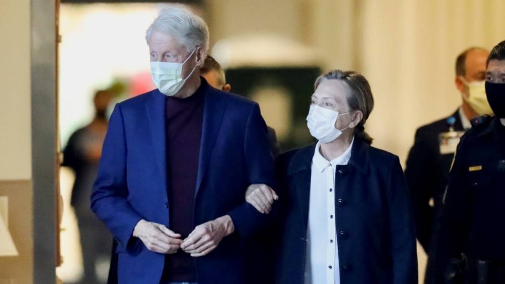 Бывшего президента США Клинтона выписали из больницы в Калифорнии