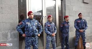 Силовики пришли с обыском в штаб оппозиционного блока в Горисе
