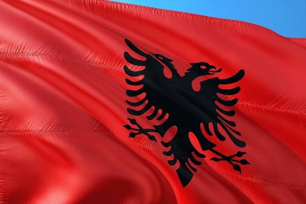 В посольстве высказались против непроверенных версий гибели россиян в Албании
